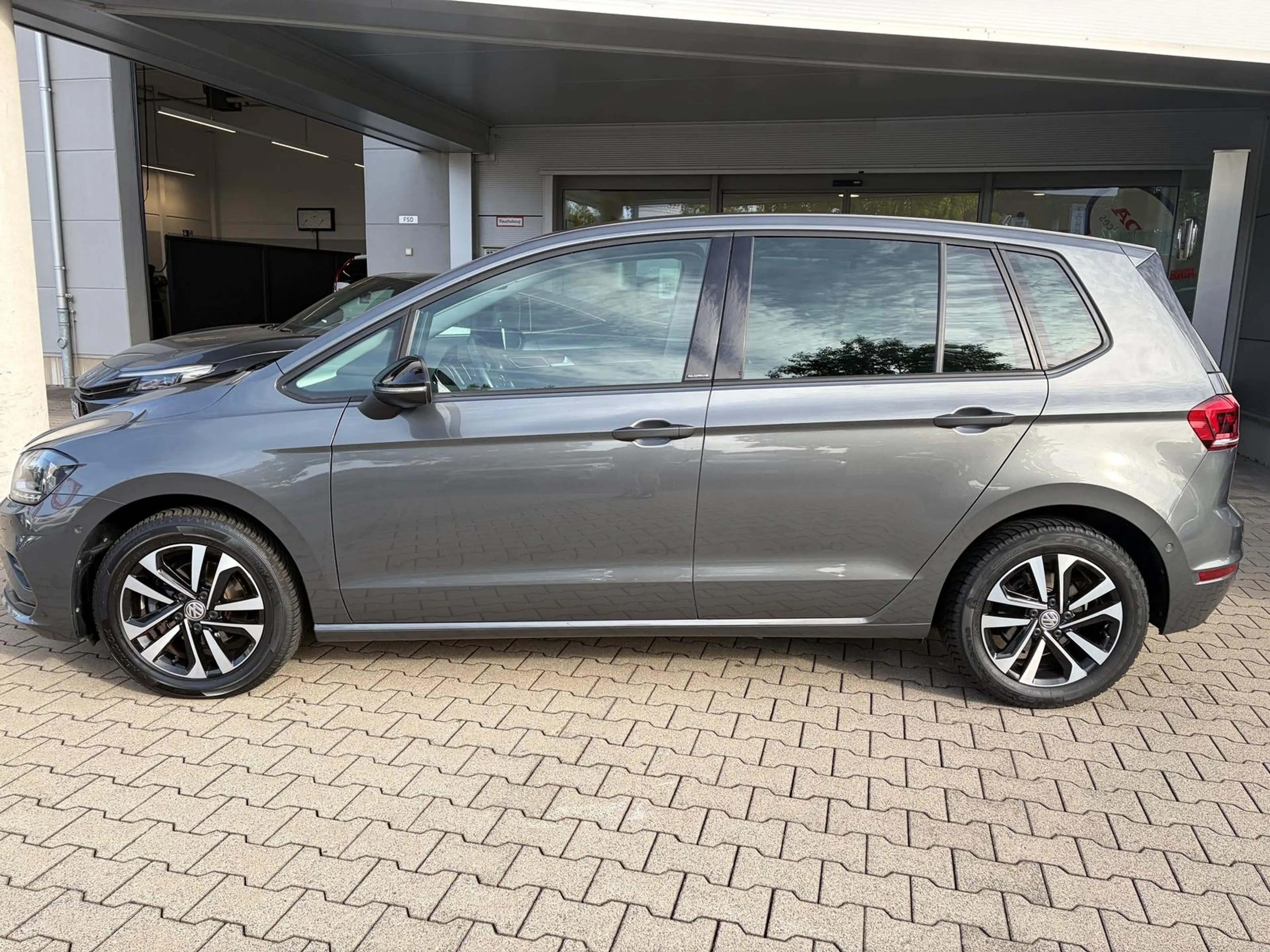 Volkswagen Golf Sportsvan 1.0TSI IQ Navi ACC Totw.Spur AHK — photo 8