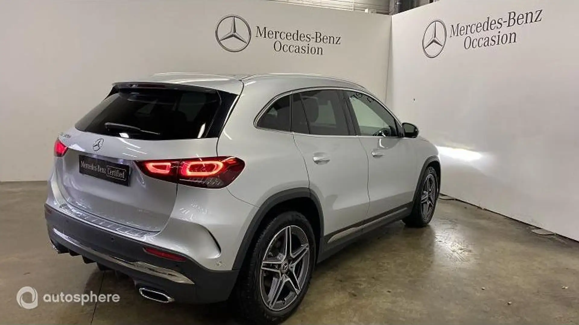 Mercedes-Benz GLA 200 200 d 150ch AMG Line 8G-DCT - 2