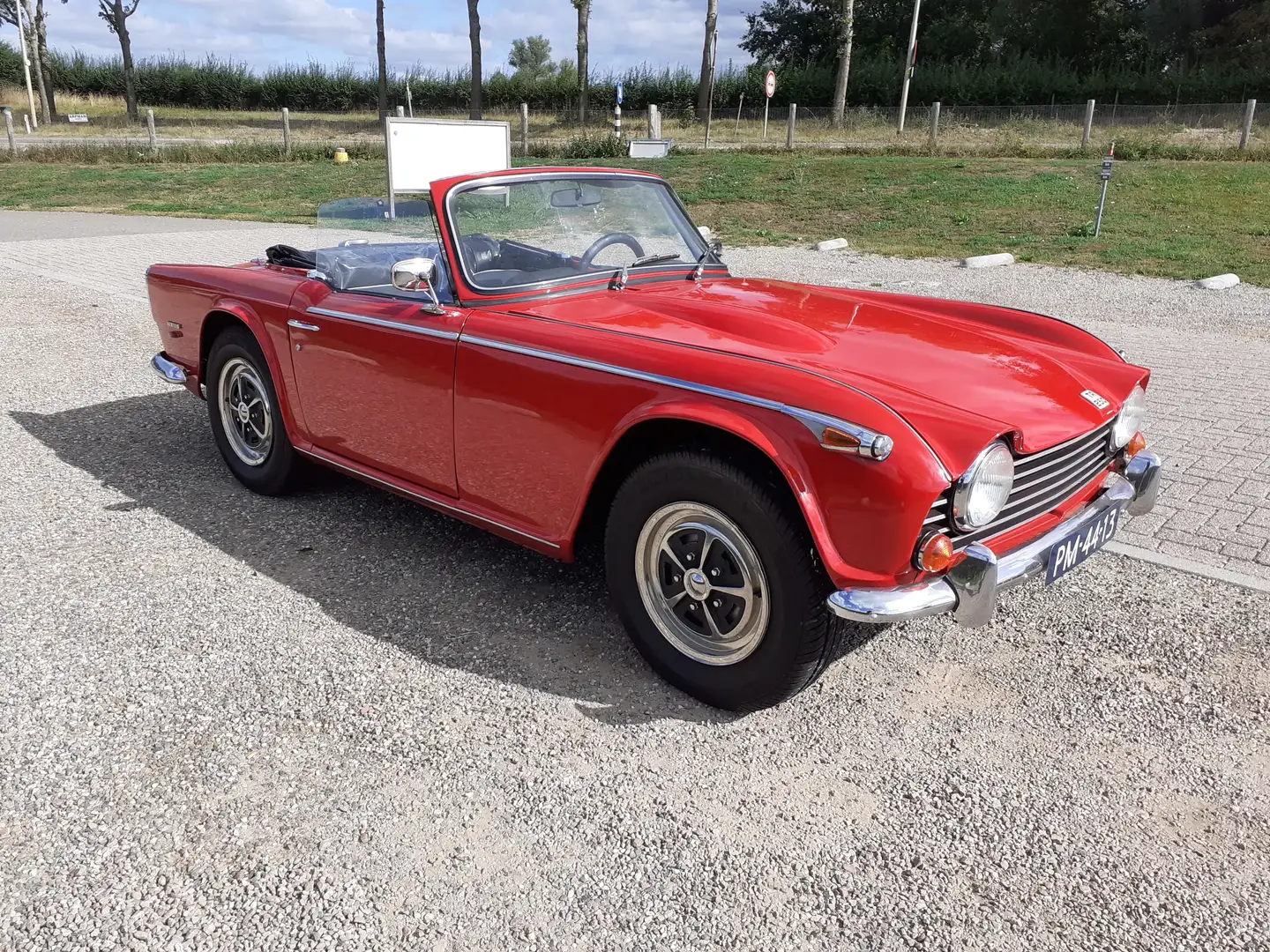 Triumph TR5 TR250 met overdrive Rot - 2