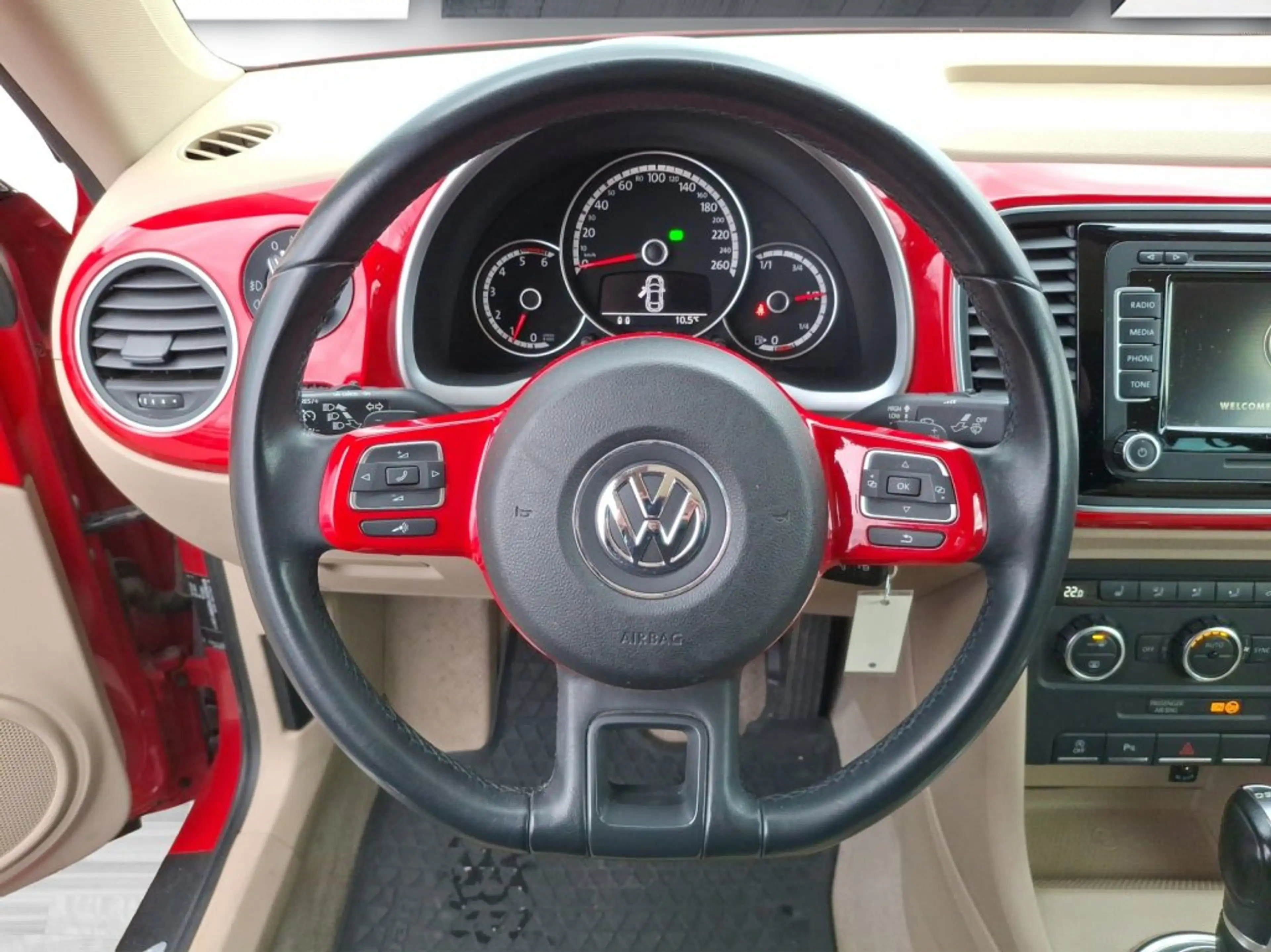 Volkswagen Beetle 1,6 TDI BMT Sky DSG — photo 8