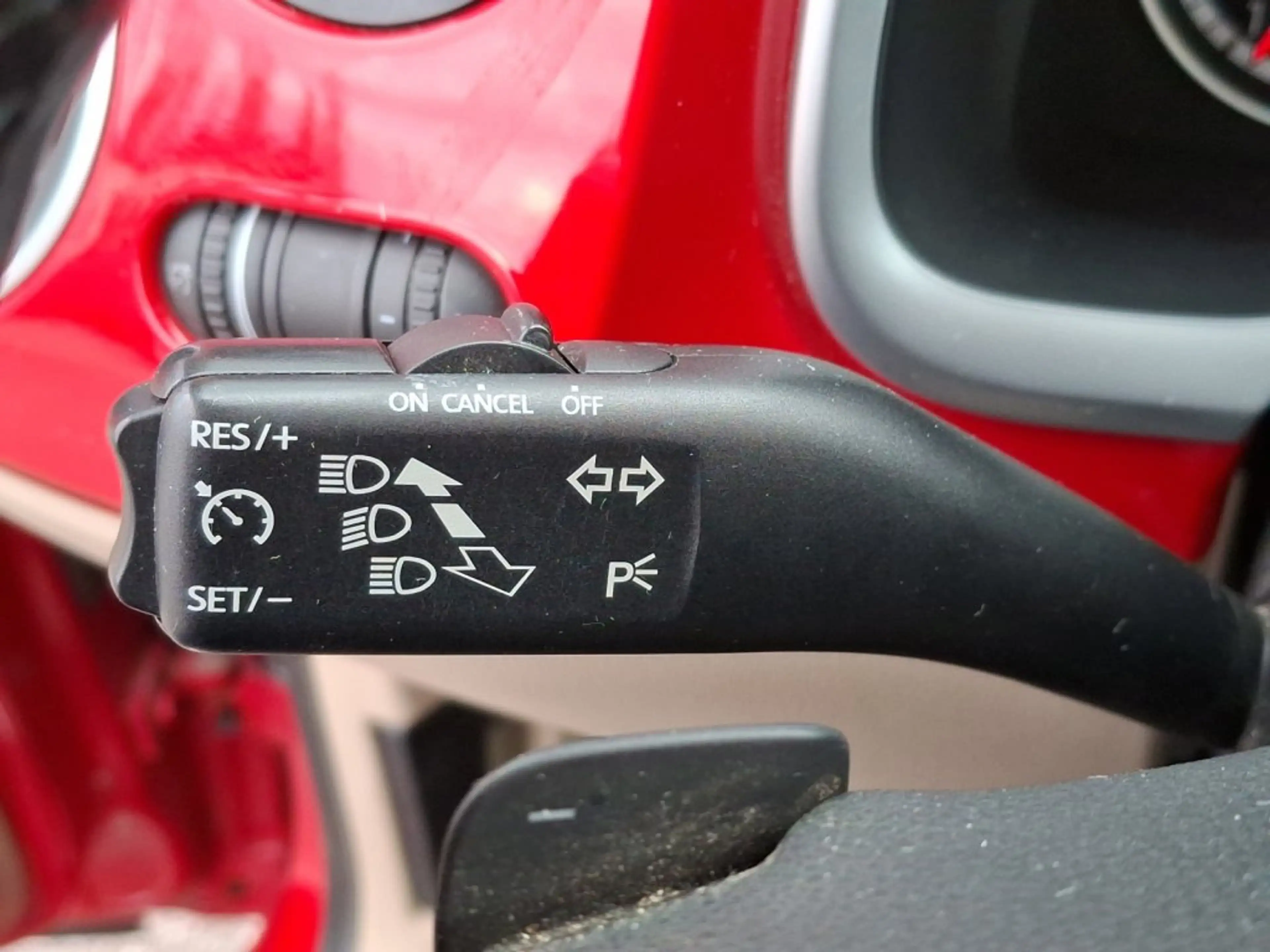 Volkswagen Beetle 1,6 TDI BMT Sky DSG — photo 13