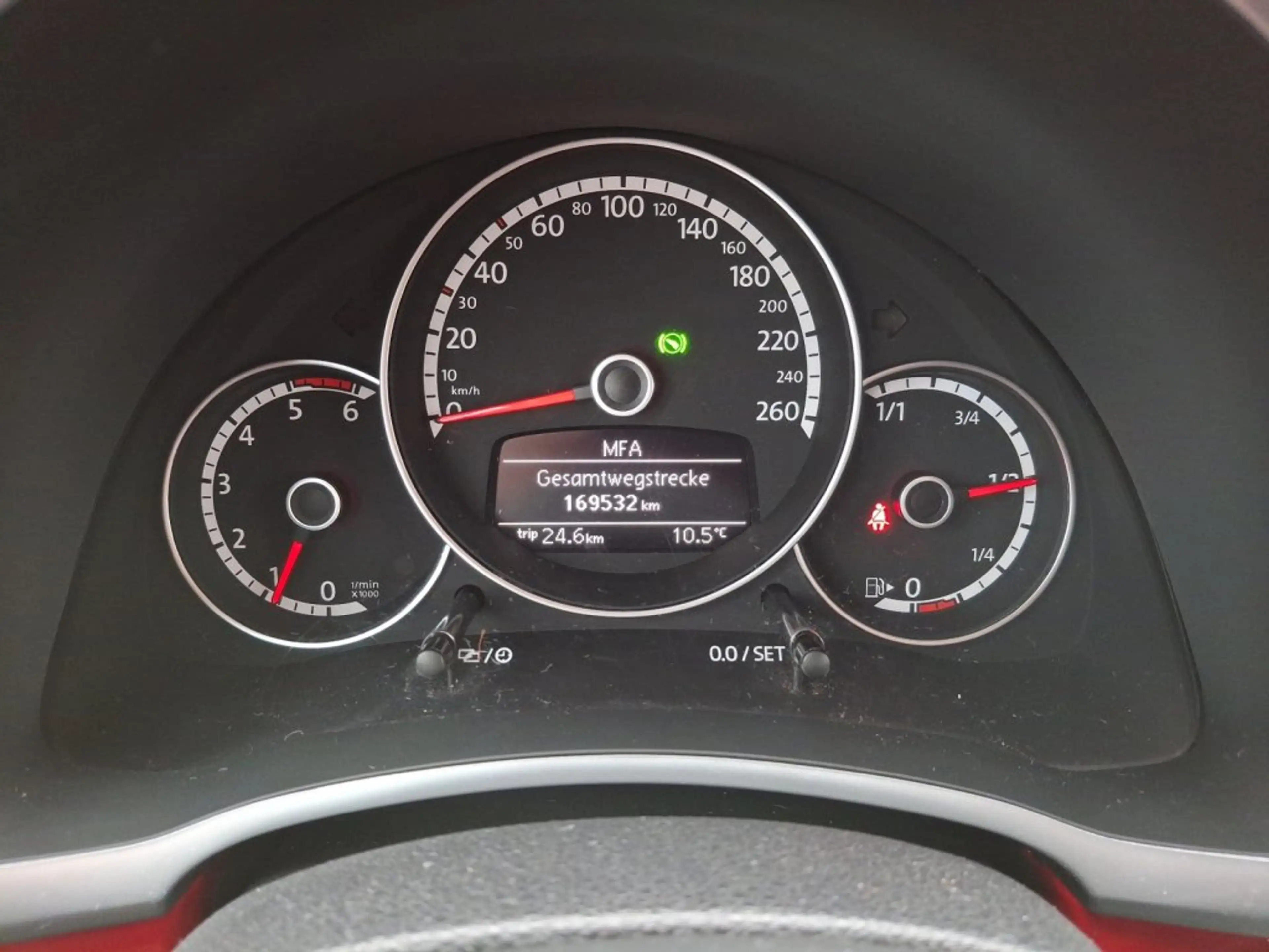 Volkswagen Beetle 1,6 TDI BMT Sky DSG — photo 9