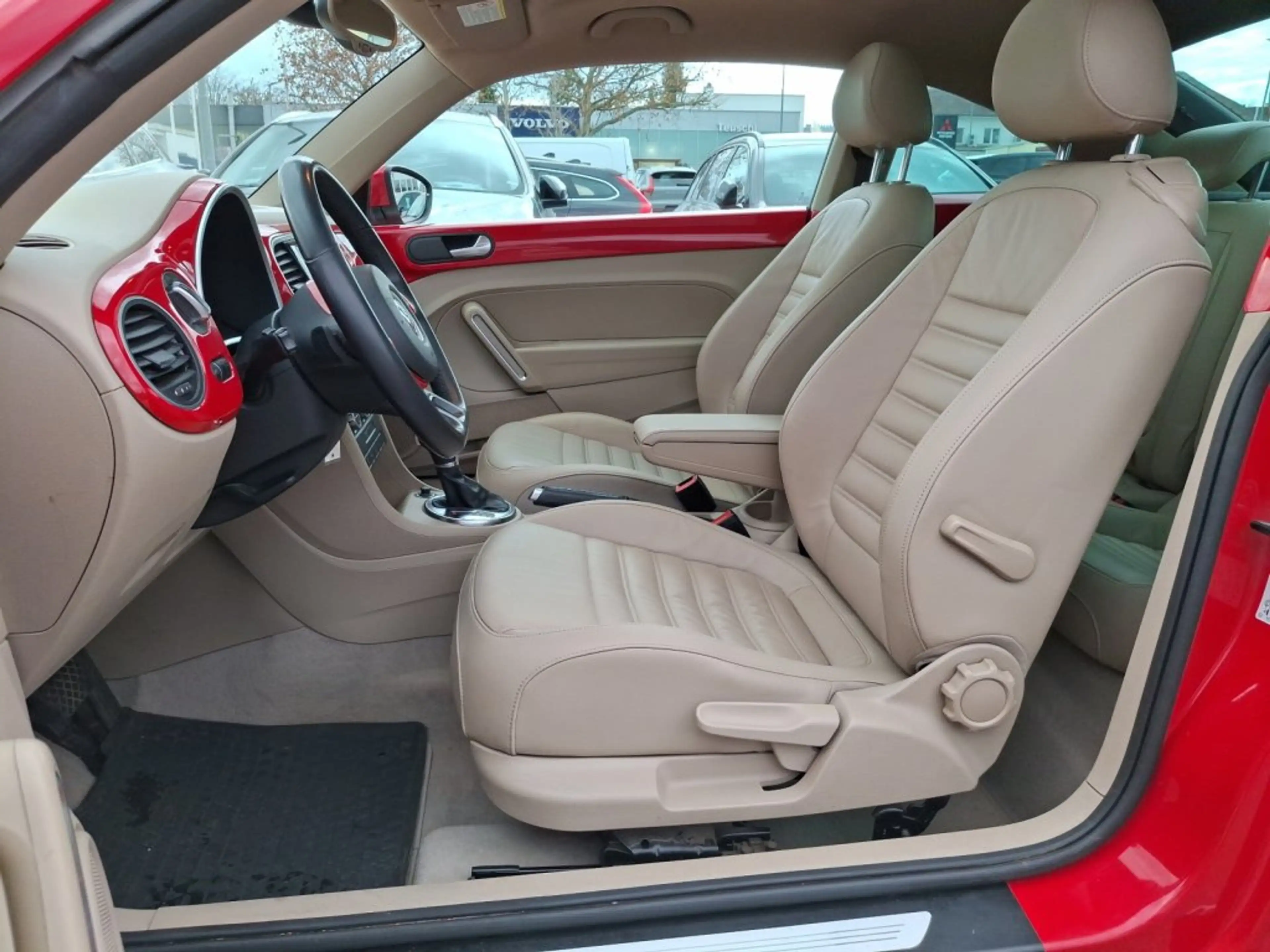 Volkswagen Beetle 1,6 TDI BMT Sky DSG — photo 7