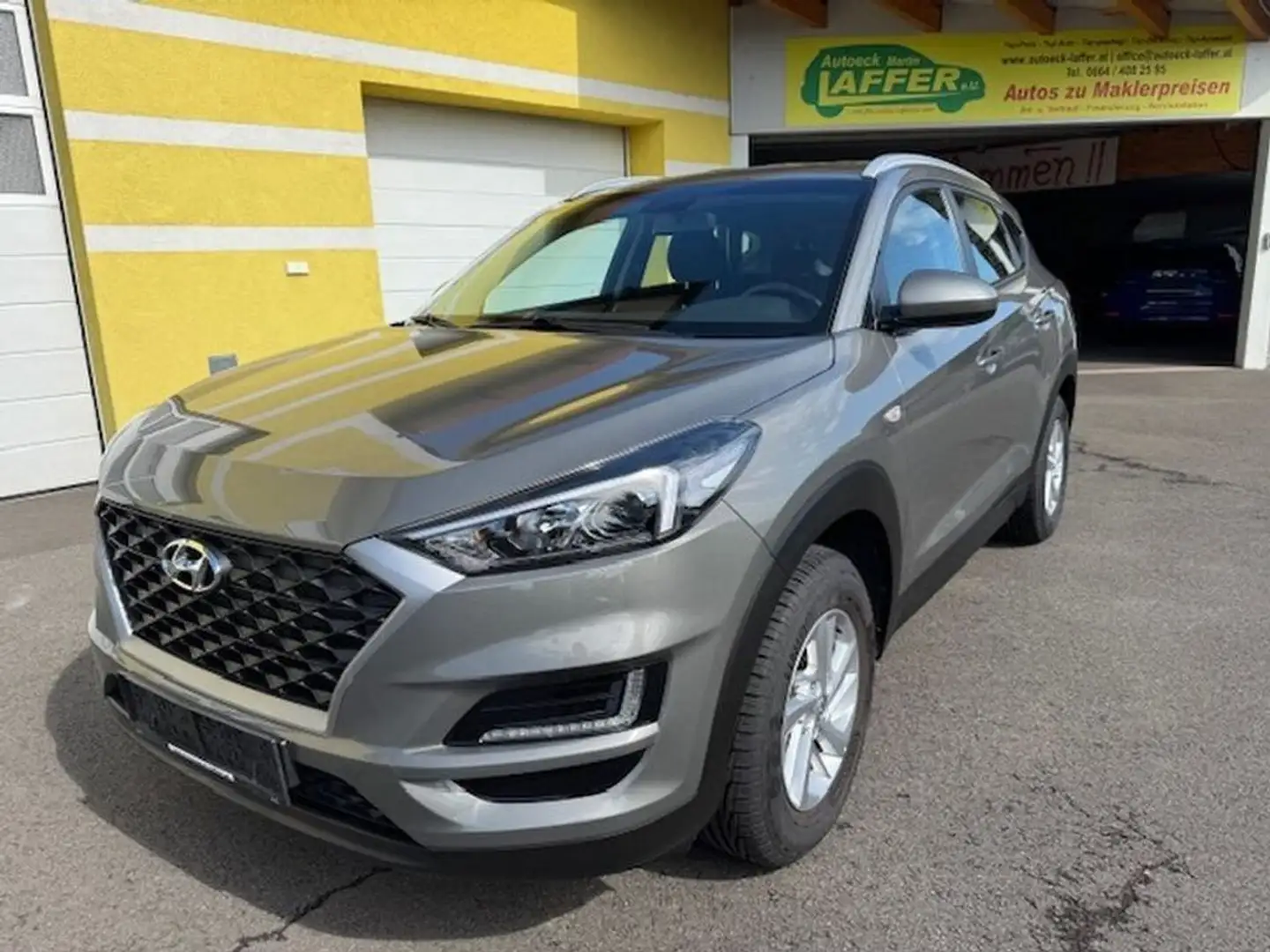 Hyundai TUCSON LEVEL 2 2WD -1Besitz nur 62900km TOP! Grau - 2