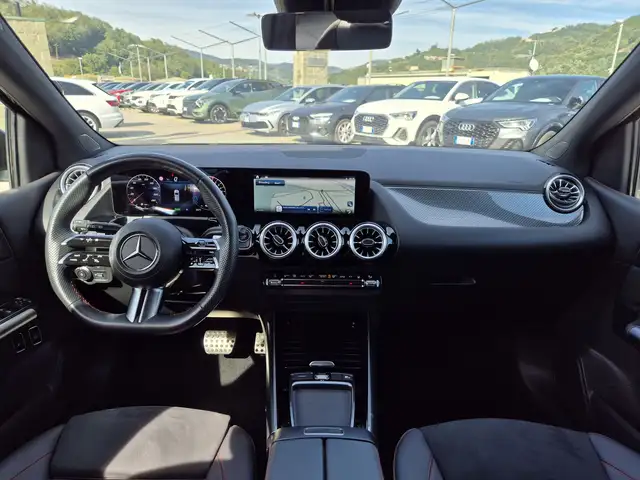 Mercedes-Benz B-Class view 6