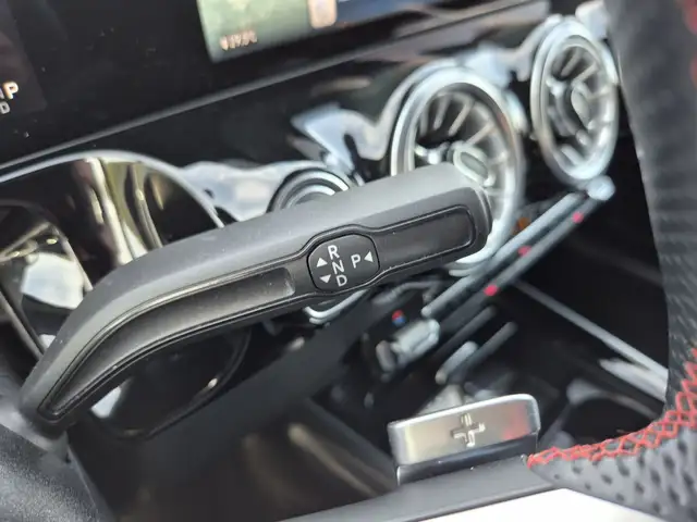 Mercedes-Benz B-Class view 8