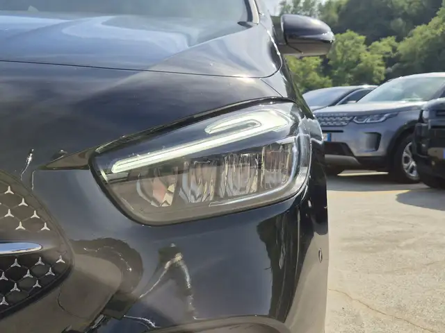 Mercedes-Benz B-Class view 14