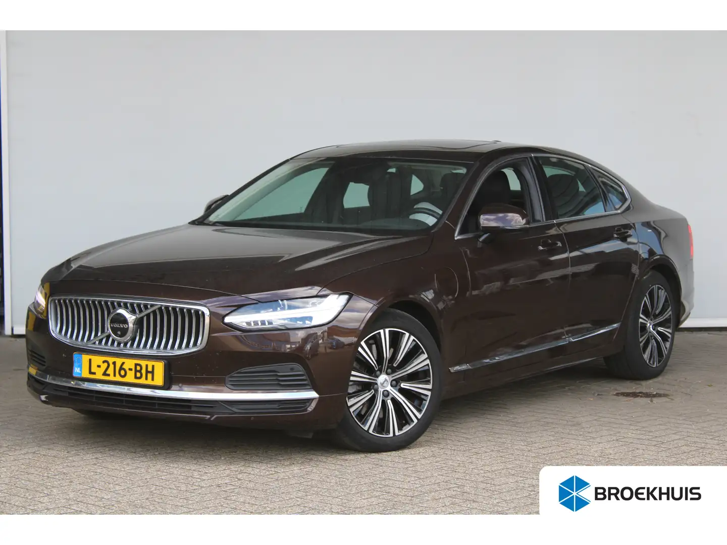 Volvo S90 2.0 T8 AWD Business Pro | Achteruitrijcamera | App Bruin - 1