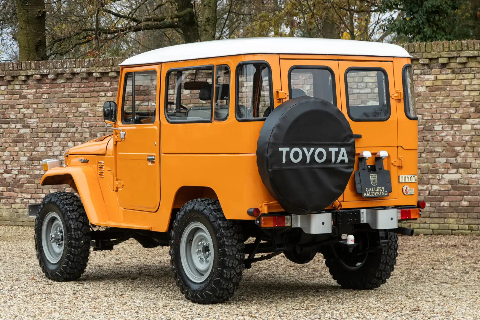 Toyota Land Cruiser FJ40 Hardtop "Pollux Orange" A complete body-off ( Oranje - 2