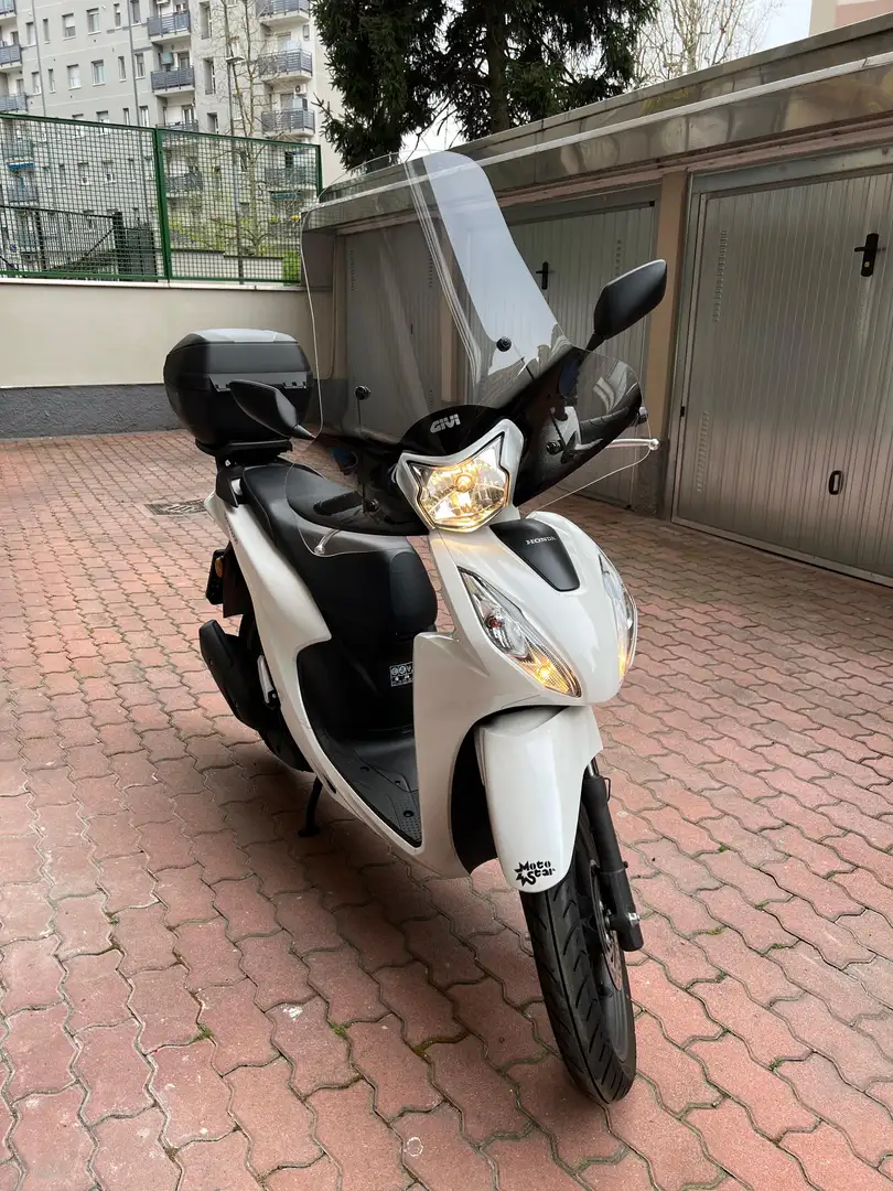 Honda Vision 110 Blanco - 1