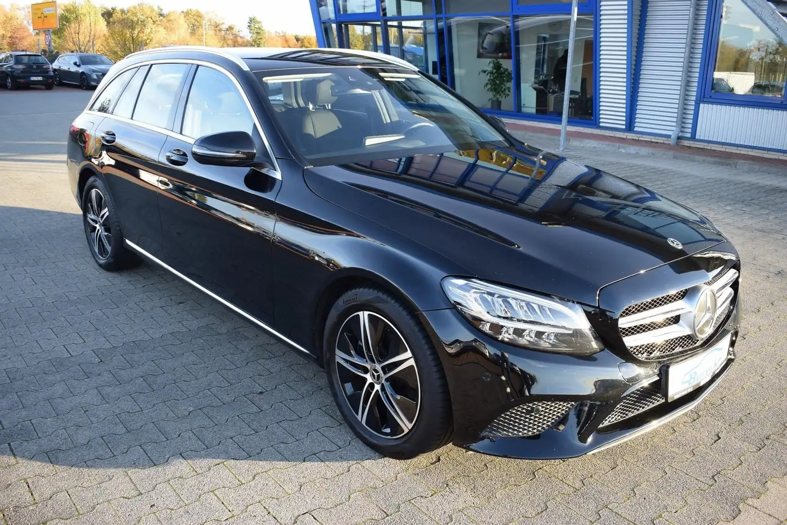 Mercedes-Benz C 220 d T Avantgarde/Standheizung/Kamera/LED Schwarz - 1
