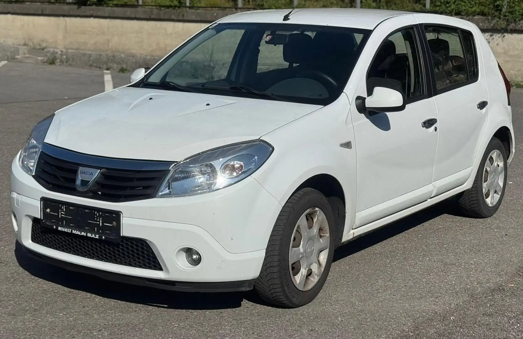 Dacia Sandero 1,2 16V - 1
