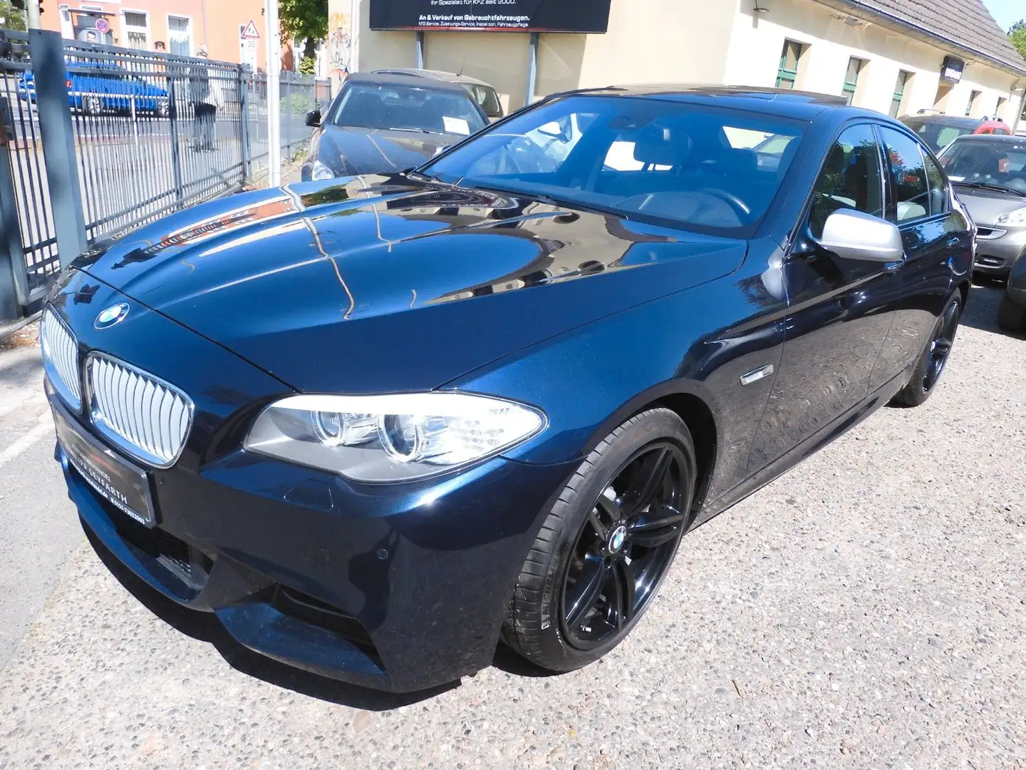 BMW 550 d xDrive*HEAD UP'EGSD*HIFI*LEDER*GARANTIE Albastru - 1