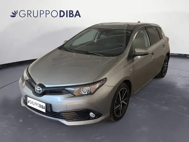 Toyota Auris II 2015 Benzina 1.8h Lounge cvt