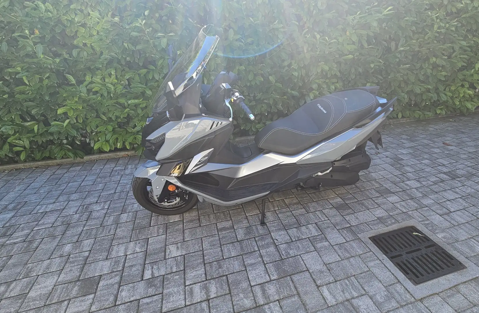 SYM Cruisym 300 Gri - 2