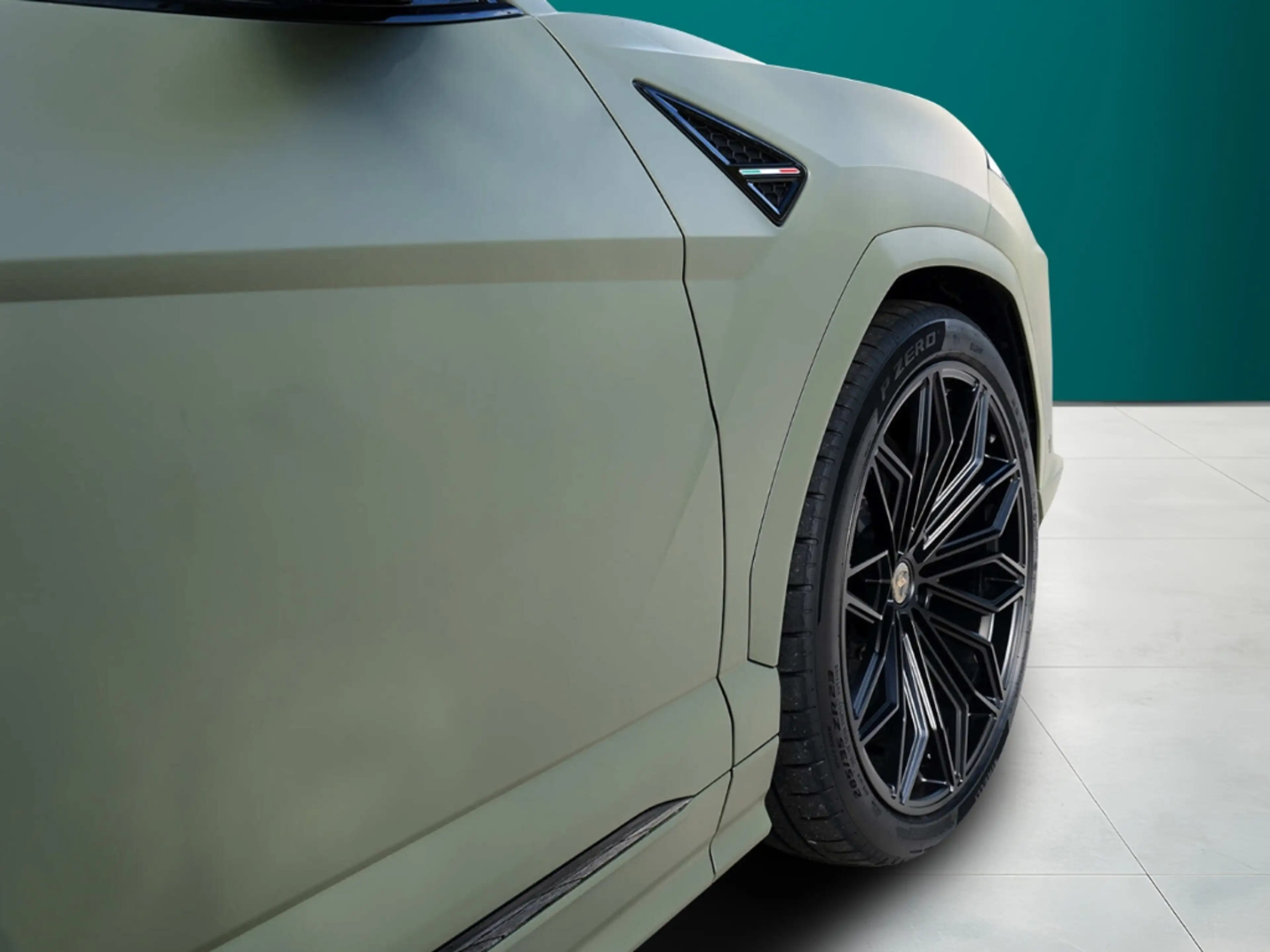 Lamborghini Urus SE Style Matt B&O Pano Carbon Massage Anima — photo 15