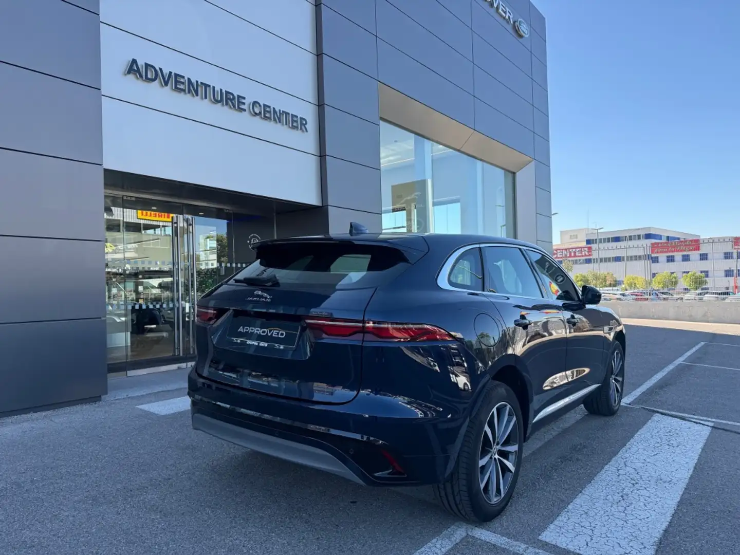 Jaguar F-Pace 2.0D l4 MHEV R-Dynamic S Aut. AWD 204 Modrá - 2