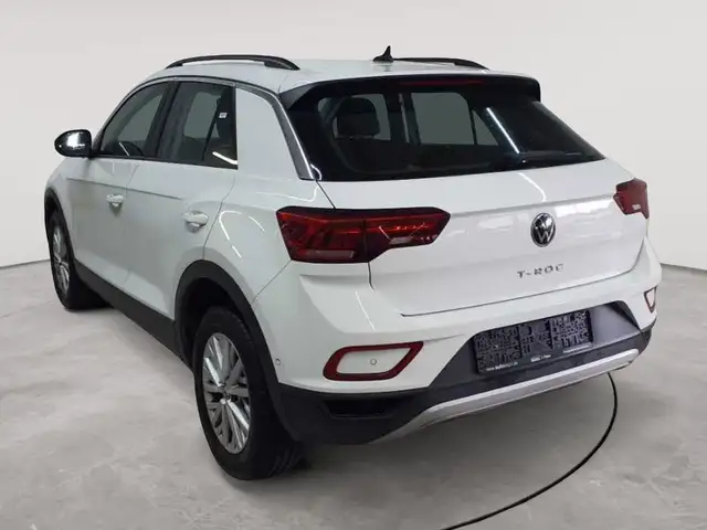 Volkswagen T-Roc view 5