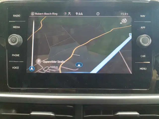 Volkswagen T-Roc view 12