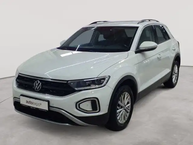 Volkswagen T-Roc view 2