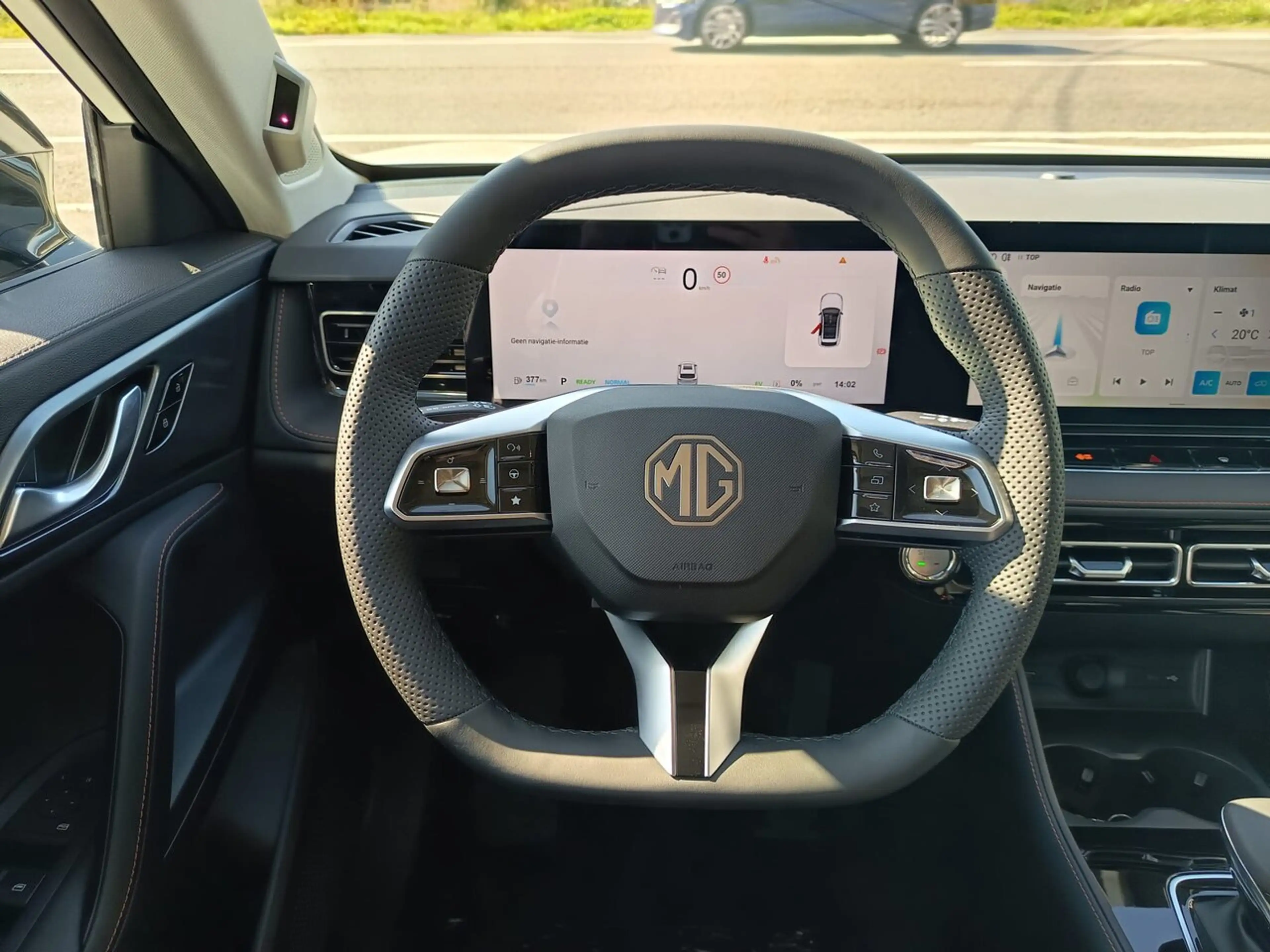 MG HS FULL HYBRID / AT / Camera / Cruise Control / Ca... — photo 11