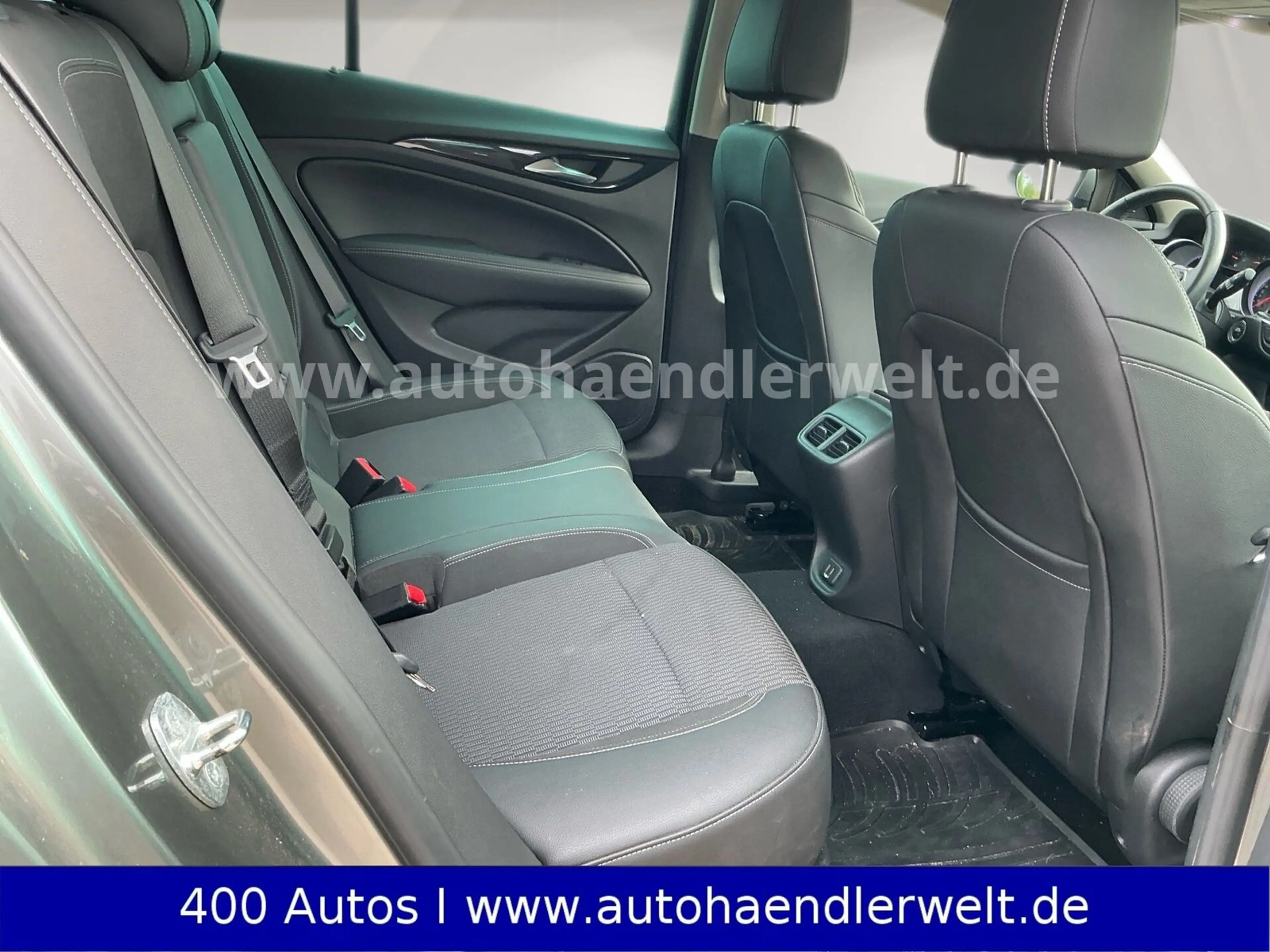 Opel Insignia Sports Tourer 1.6 CDTI Automatik — photo 12