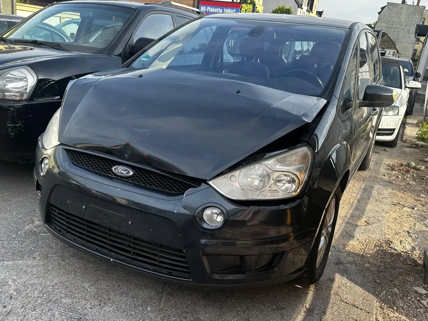 Ford S-Max S-MAX Titanium 2.0 TDCI*7-SITZER*UNFALLSCHADEN* Grijs - 1