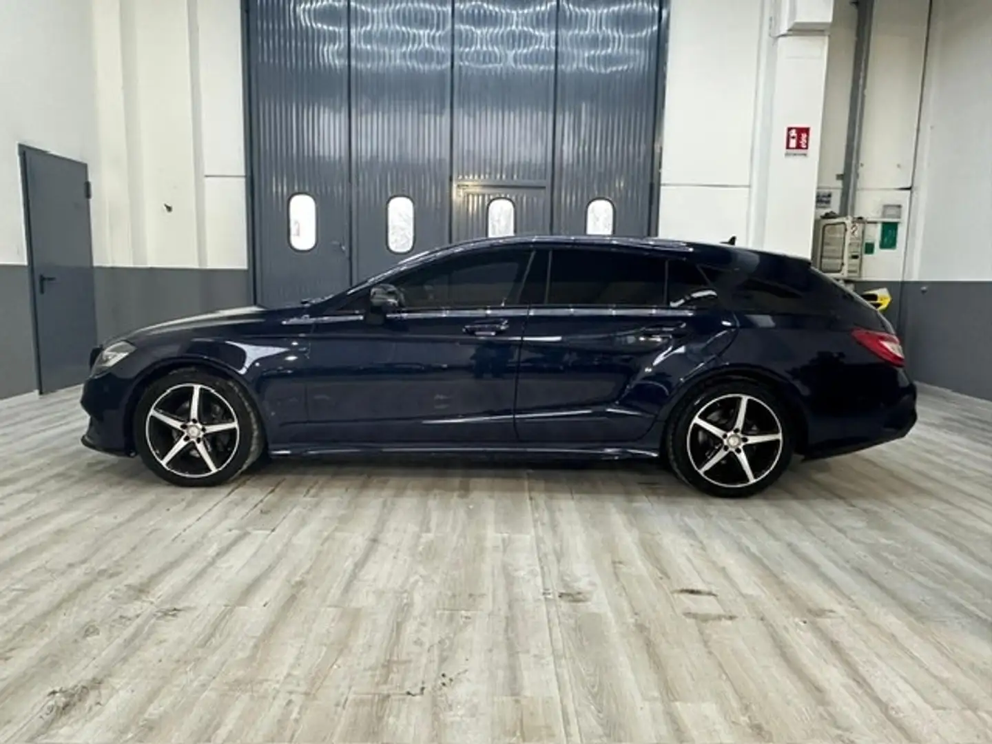Mercedes-Benz CLS 250 CLS 250 d SW 4Matic Premium Amg Azul - 2