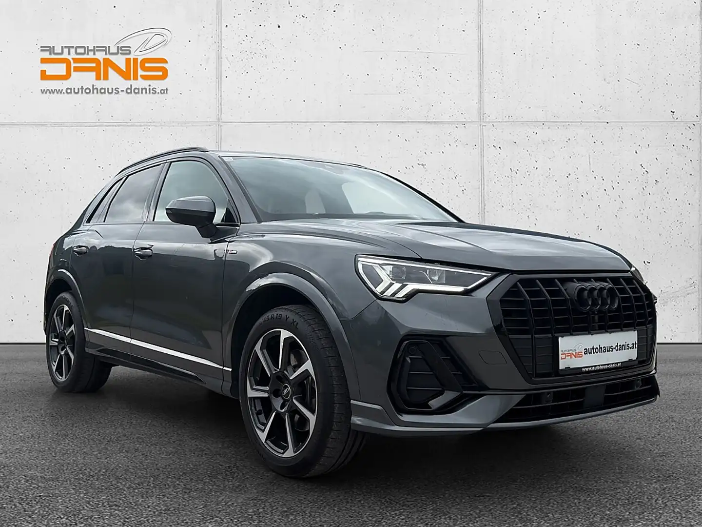 Audi Q3 45 TFSI e S-tronic S-line LED/KAMERA/MMI+ Grau - 2