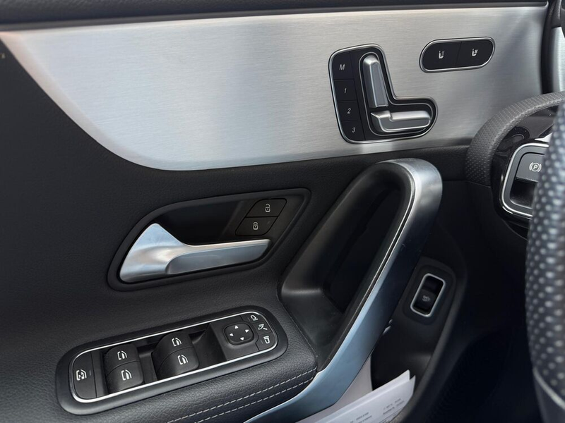 Mercedes-Benz CLA 250 4Matic (118.347)AMG line — photo 11