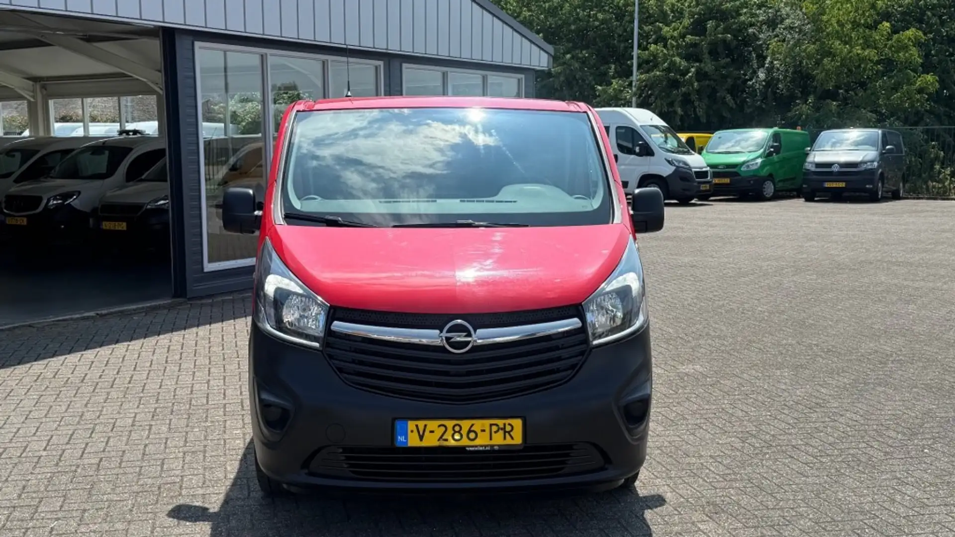 Opel Vivaro 1.6 CDTI 92KW 125PK EURO 6 AIRCO/ CRUISE CONTROL/ Rood - 2