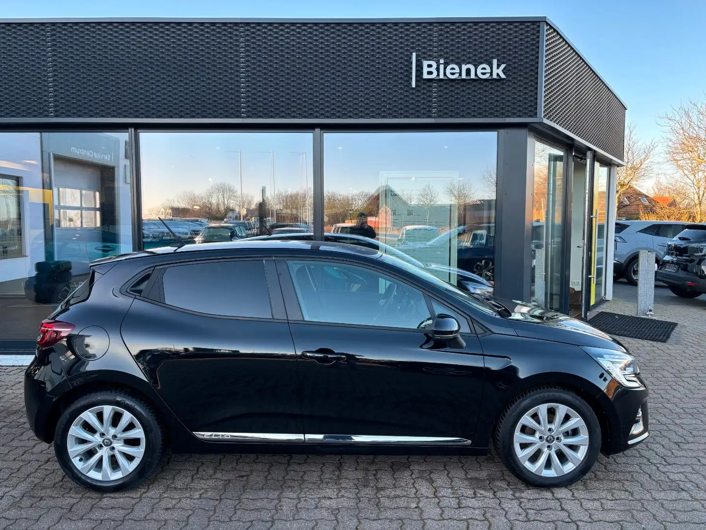 Renault Clio TCe 100 Experience Negro - 1