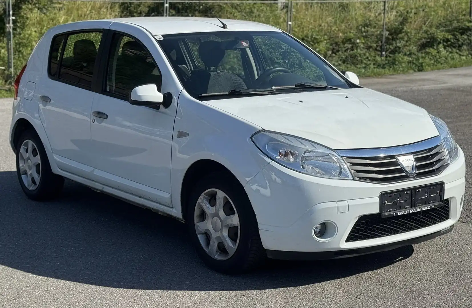 Dacia Sandero 1,2 16V TÜV 08/26 - 1