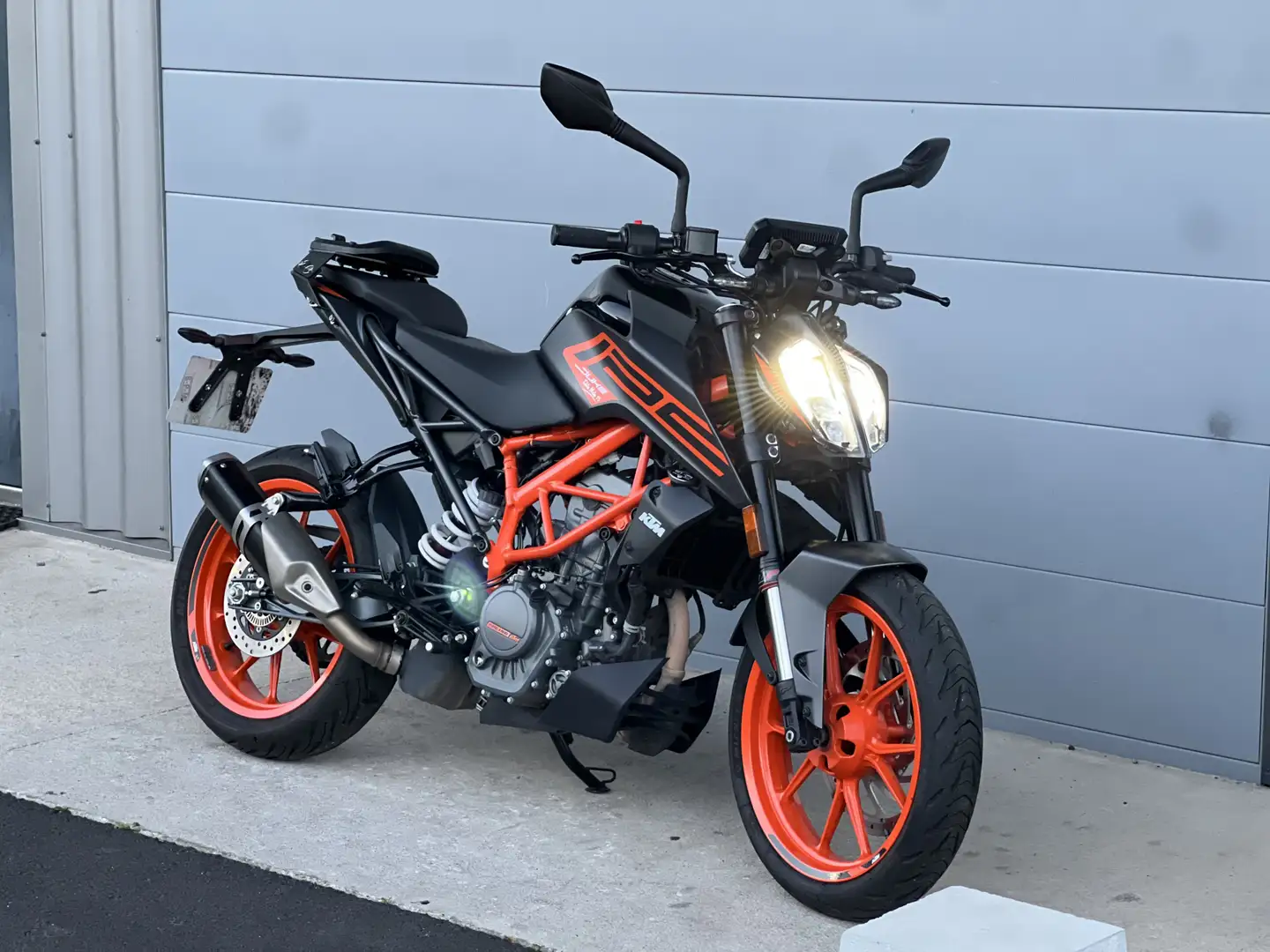 KTM 125 Duke Orange - 2