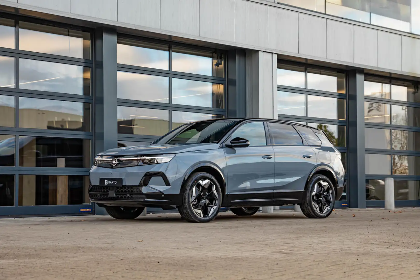 Opel Grandland 325 PK | 4x4 | Ultimate | Alcantara | Pano | 36... Grijs - 2