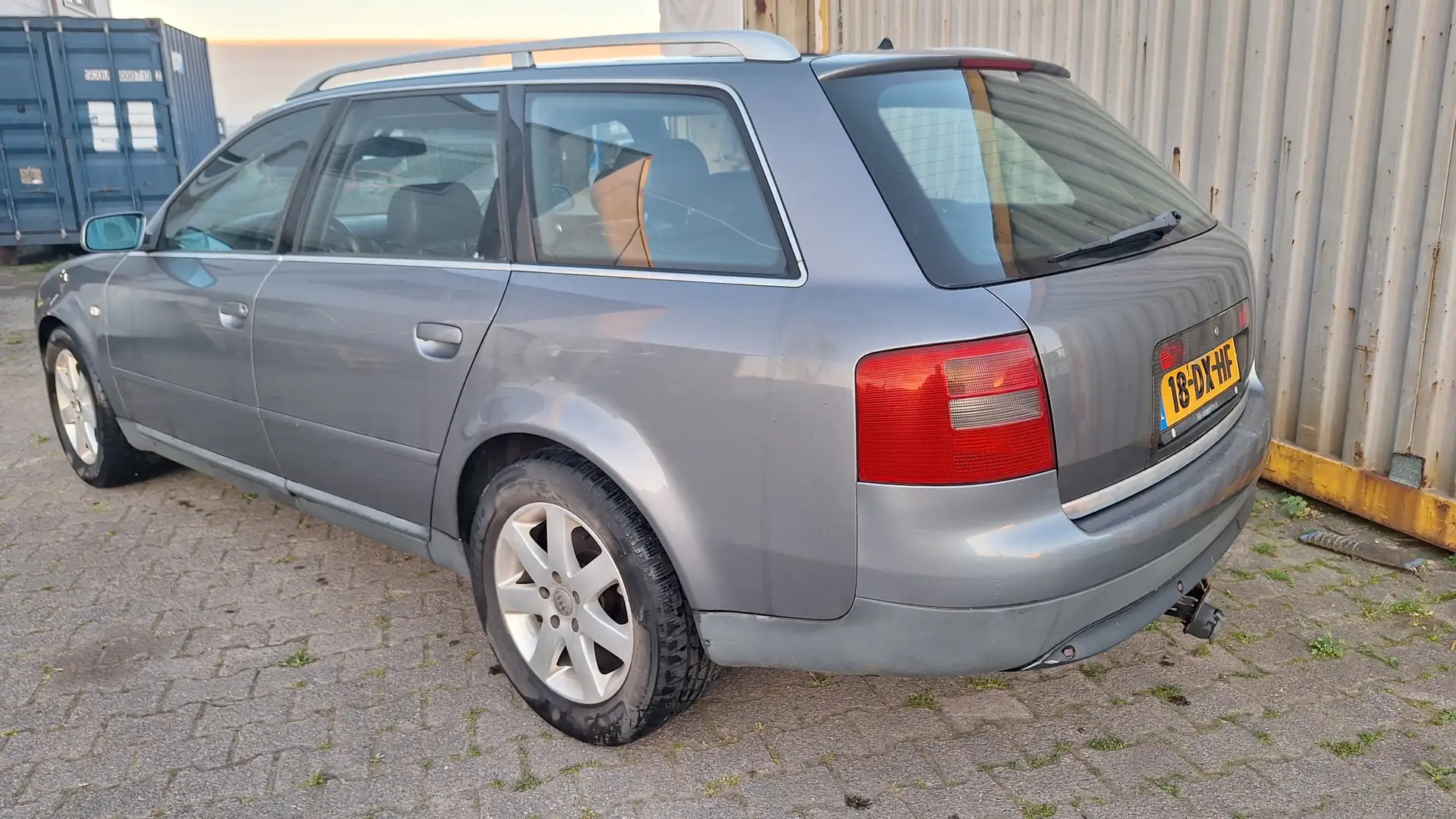 Audi A6 A6 2.8 5V q.Advance Argintiu - 2