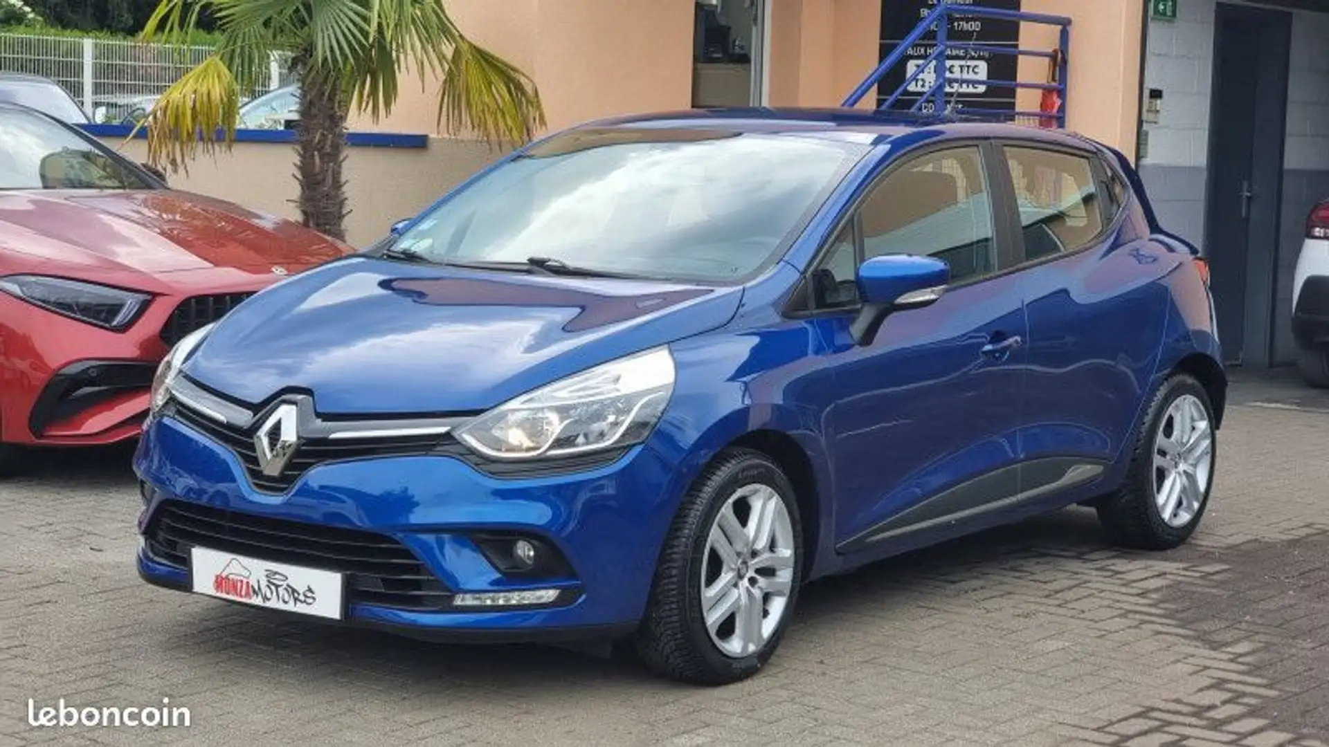 Renault Clio IV 1.5 DCI 90CH ENERGY BUSINESS 5P EURO6C Blau - 1