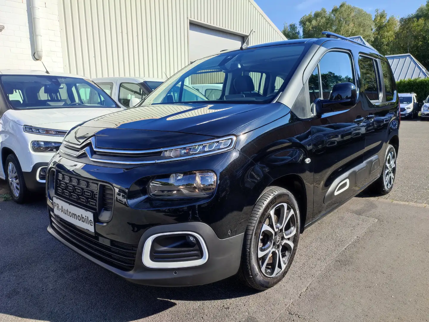Citroen Berlingo 130 M EAT8 Klimaaut/Navi+Cam/Alu/PDC Noir - 1