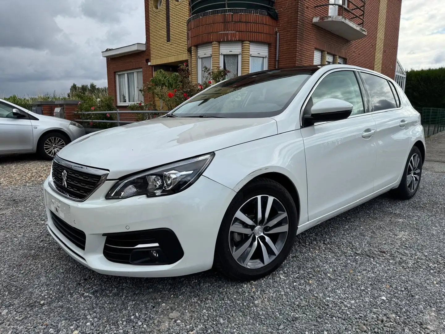 Peugeot 308 1.5 BlueHDi Tech Edition (EU6.3) toit panoramique - 2