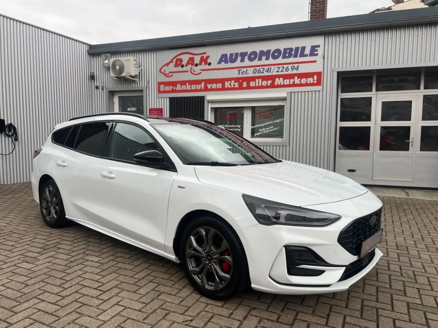 Ford Focus Turnier ST-Line X 1.Hand+B&O+R.Kam+Totwink Weiß - 1