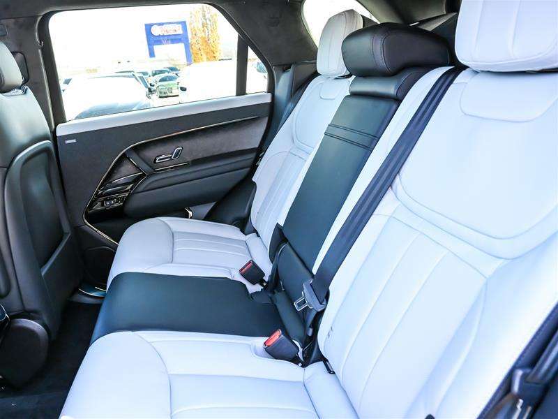 2026 Land Rover Range Rover Sport P400 Dynamic HSE thumb 13