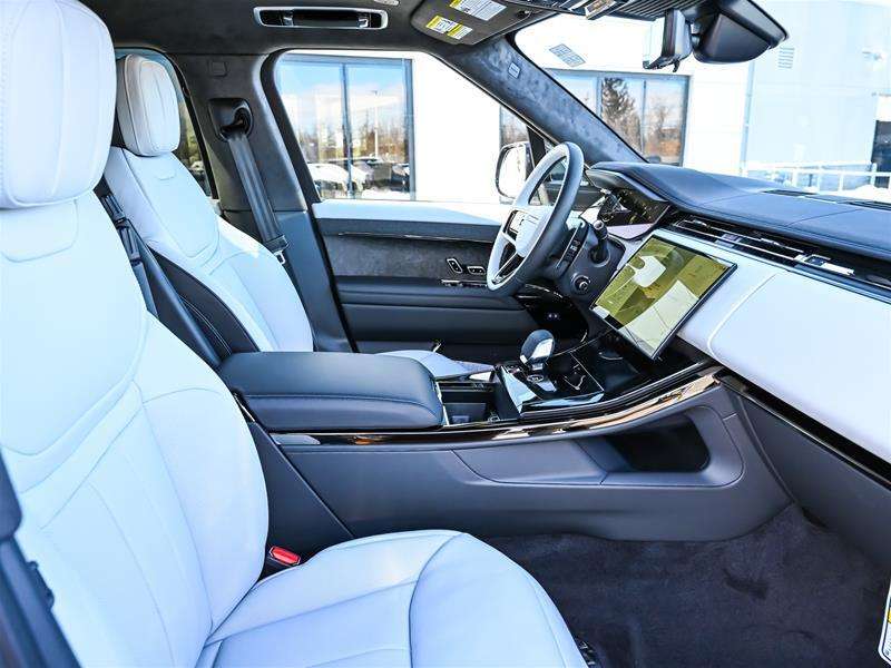 2026 Land Rover Range Rover Sport P400 Dynamic HSE thumb 12