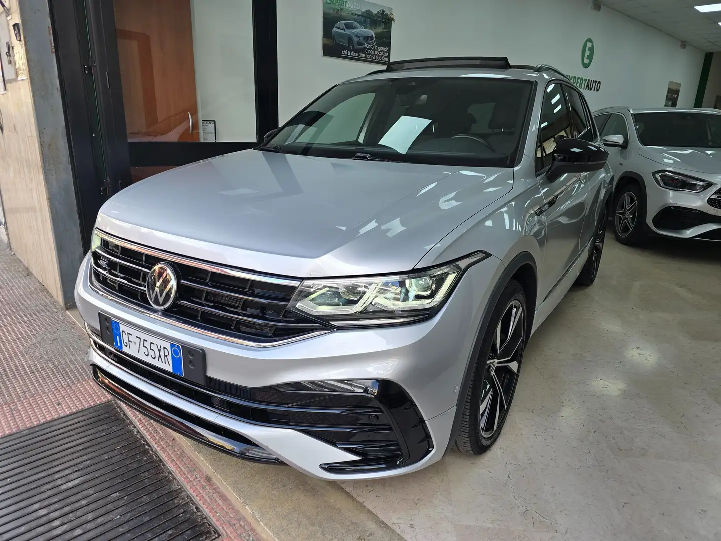 Volkswagen Tiguan Tiguan II 2.0 tdi R-Line 4motion 200cv dsg Grau - 1