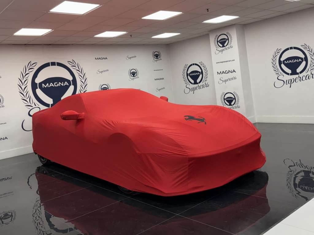 Ferrari 812 Competizione - foto 1