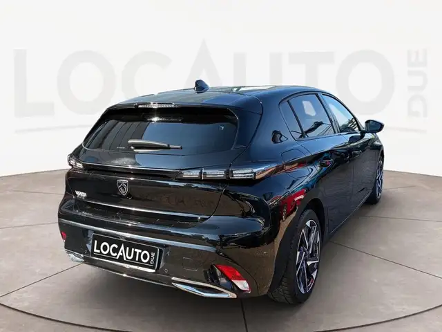 Peugeot 308 view 4