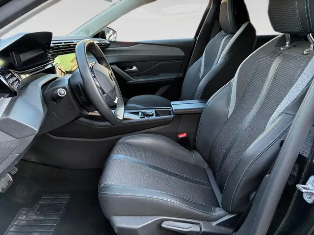 Peugeot 308 view 7