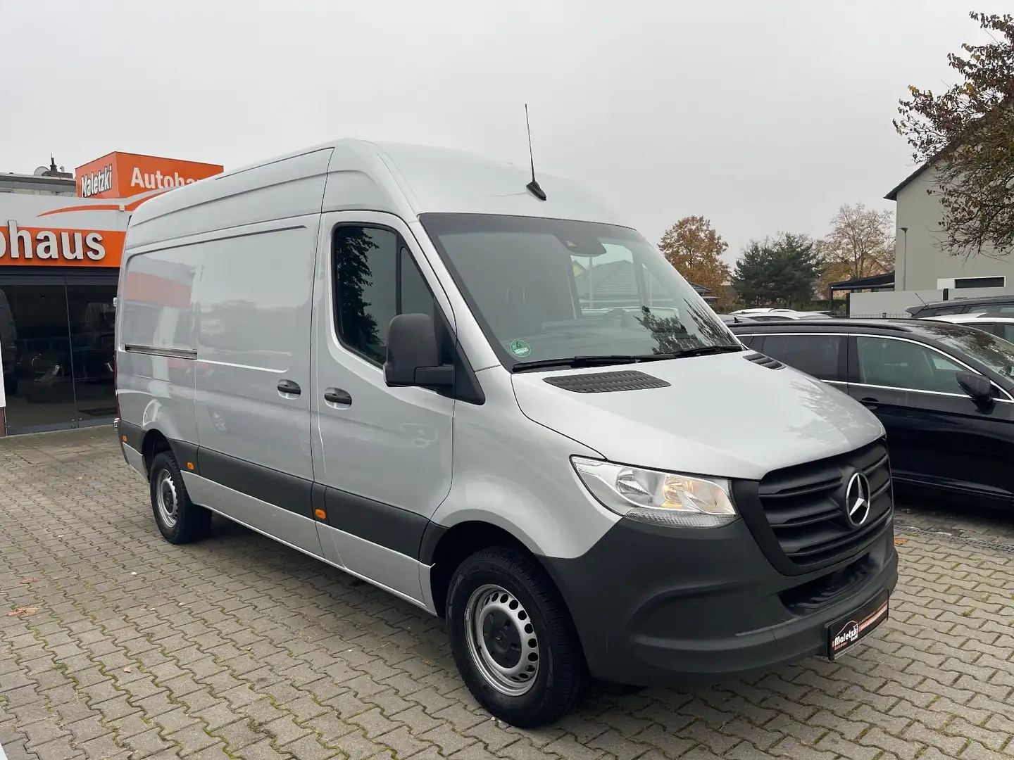 Mercedes-Benz Sprinter 317 CDI L2H2*MBUX*9G-Tronic*StHz*Kamera Argento - 2