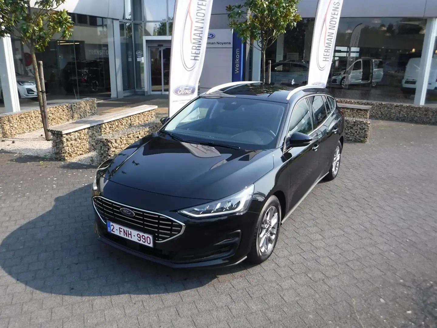 Ford Focus Clipper Titanium Schwarz - 1