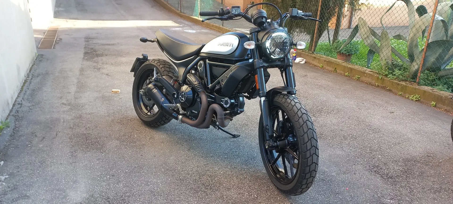 Ducati Scrambler Icon Dark Nero - 1