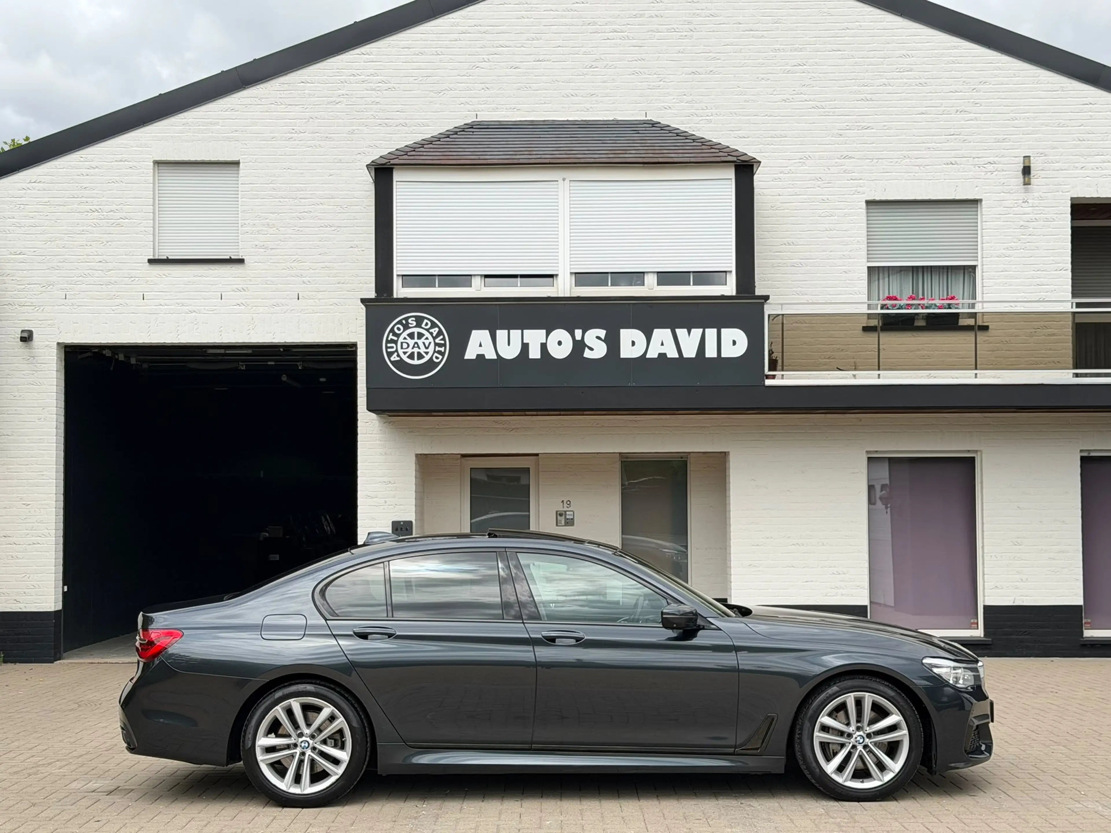 BMW 730 730 dA — photo 6